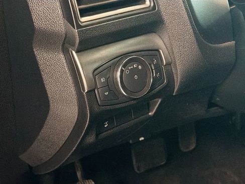 Used 2018 Ford Explorer XLT w/ Equipment Group 202A image 10