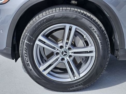 Certified 2022 Mercedes-Benz GLC 300 image 11