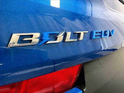 Used 2022 Chevrolet Bolt EUV Premier w/ Sun & Sound Package image 30