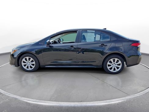 Used 2024 Toyota Corolla LE FWD image 5