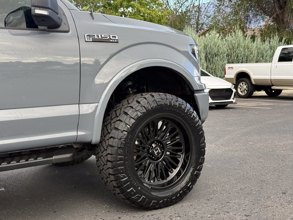 Used 2019 Ford F150 XLT w/ Equipment Group 302A Luxury AWD/4WD image 3