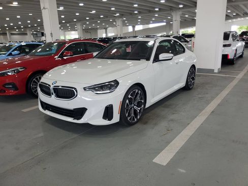 Used 2026 BMW 230i Coupe w/ Convenience Package RWD image 1