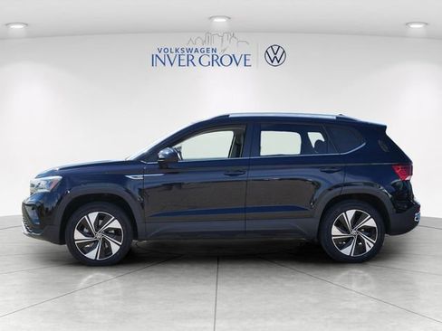 Used 2024 Volkswagen Taos SE AWD/4WD image 4