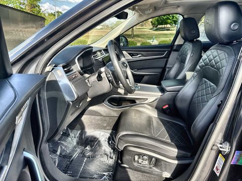 Used 2021 Jaguar F-PACE S image 2