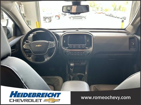 Used 2022 Chevrolet Colorado Z71 AWD/4WD image 16