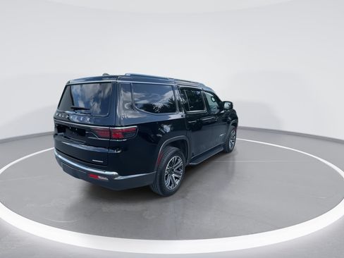 Used 2022 Jeep Wagoneer Series III AWD/4WD image 19