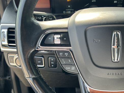 Used 2020 Lincoln Navigator L Reserve w/ Equipment Group 208A Reserve AWD/4WD image 10