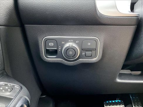 Certified 2024 Mercedes-Benz EQB 250+ image 32