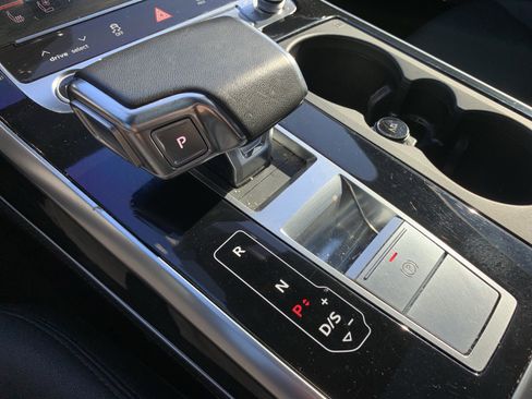 Used 2021 Audi Q7 3.0T Prestige image 26