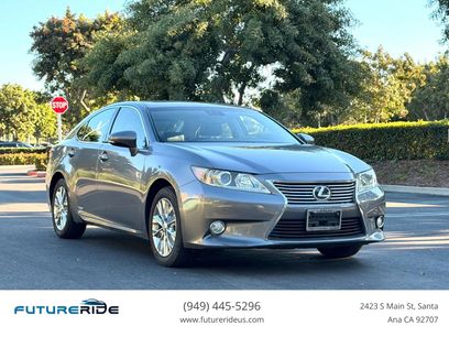 Used 2013 Lexus ES 300h w/ Luxury Pkg
