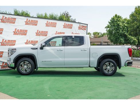 Used 2025 GMC Sierra 1500 SLT AWD/4WD image 27