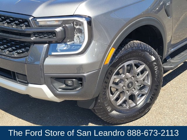 New 2025 Ford Ranger XLT w/ FX4 Off-Road Package AWD/4WD image 9