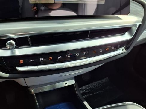 New 2025 Cadillac Lyriq Luxury image 32