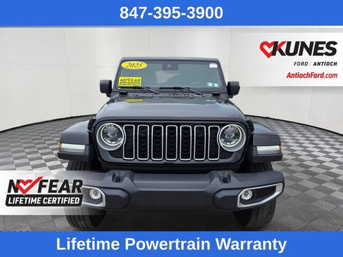 Used 2025 Jeep Wrangler Unlimited Sahara AWD/4WD image 2