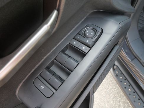 Certified 2025 Toyota Tacoma TRD Off-Road AWD/4WD image 20