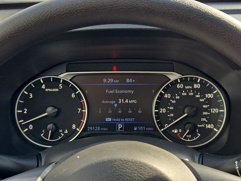 Used 2025 Nissan Altima 2.5 SV image 21