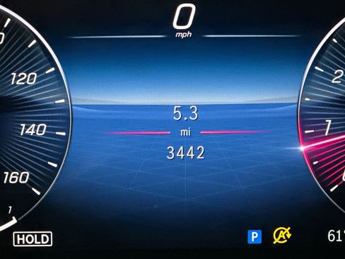 Certified 2025 Mercedes-Benz GLA 250 image 33