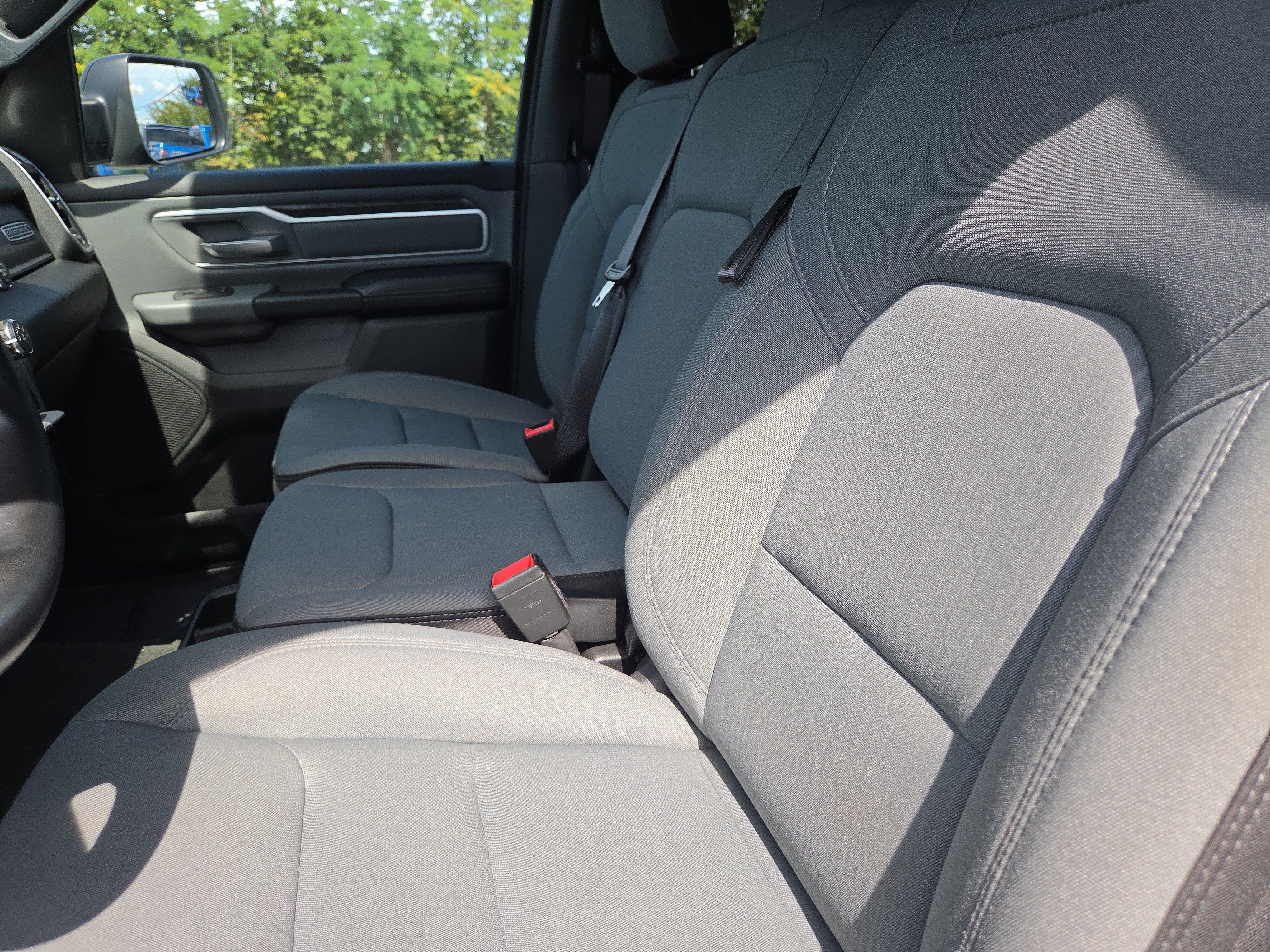 Used 2023 RAM 1500 Big Horn AWD/4WD image 2