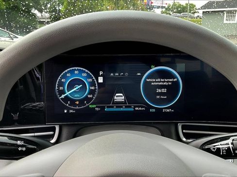 Used 2024 Hyundai Elantra Blue FWD image 15