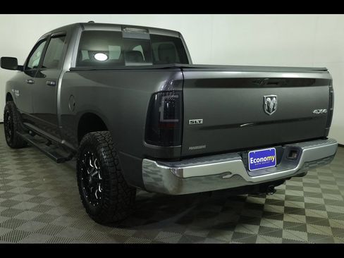 Used 2019 RAM 1500 Classic SLT AWD/4WD image 6