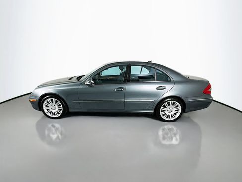 Used 2008 Mercedes-Benz E 350 4MATIC Sedan image 2