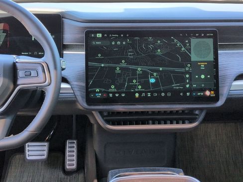 Used 2023 Rivian R1S Adventure AWD/4WD image 29