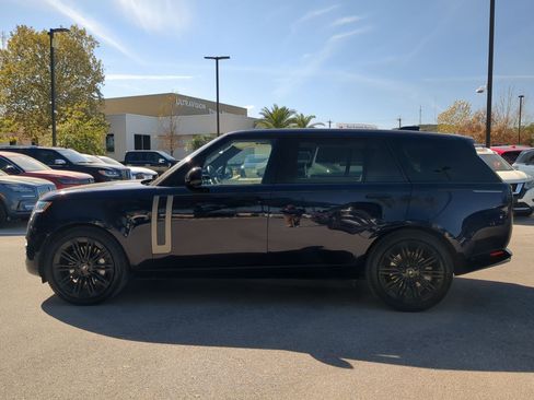 Used 2023 Land Rover Range Rover Long Wheelbase SE image 6