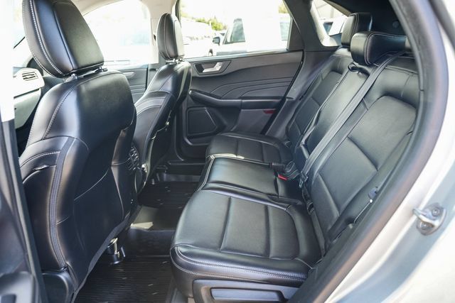 Used 2021 Ford Escape Titanium AWD/4WD image 23
