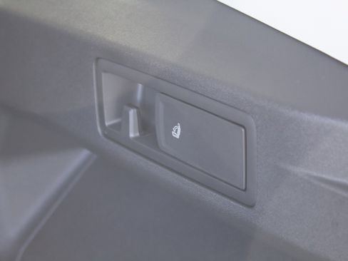 New 2025 Volkswagen Tiguan S image 29