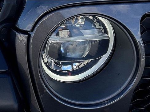 Used 2022 Jeep Gladiator Rubicon w/ LED Lighting Group image 32