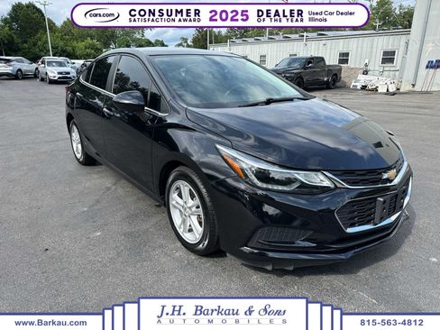 Used 2017 Chevrolet Cruze LT w/ Convenience Package FWD image 1