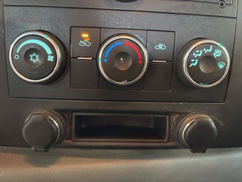 Used 2008 Chevrolet Silverado 1500 W/T AWD/4WD image 4