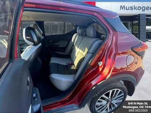 Used 2023 Nissan Kicks SR w/ SR Premium Package FWD image 22