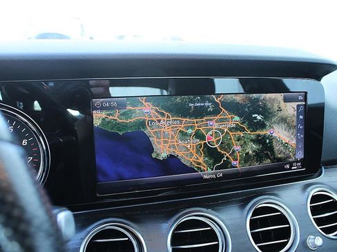 Used 2018 Mercedes-Benz E 300 image 12