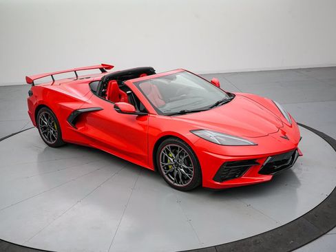 Used 2023 Chevrolet Corvette Stingray Coupe w/ 1LT RWD image 2