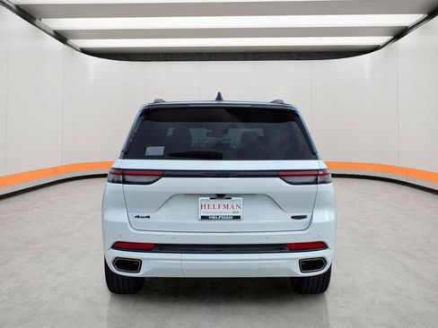 New 2025 Jeep Grand Cherokee Summit image 5