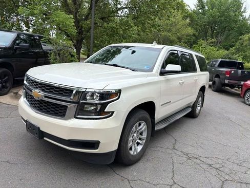 Used 2015 Chevrolet Suburban LT AWD/4WD image 3
