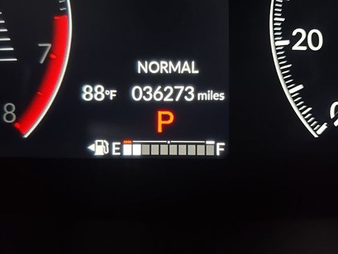 Used 2024 Honda Pilot EX-L image 23