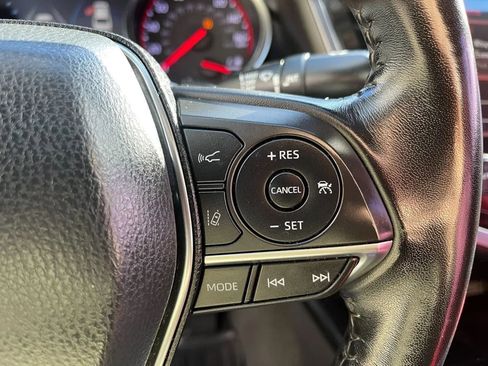 Used 2019 Toyota Camry XSE image 26