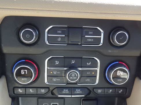 Used 2022 Chevrolet Suburban Premier w/ Texas Edition image 21