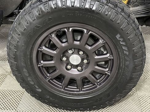 Used 2022 Chevrolet Colorado ZR2 w/ Colorado ZR2 Bison Edition AWD/4WD image 33
