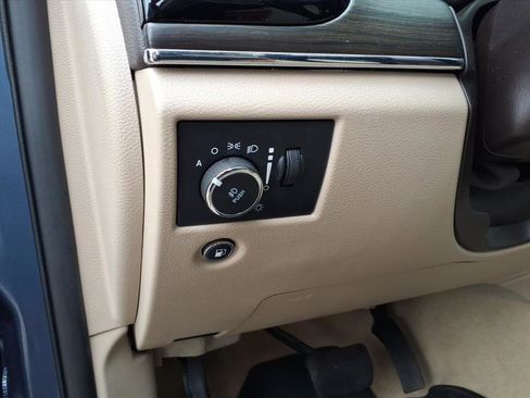 Used 2020 Jeep Grand Cherokee Overland w/ Trailer Tow Group IV image 21