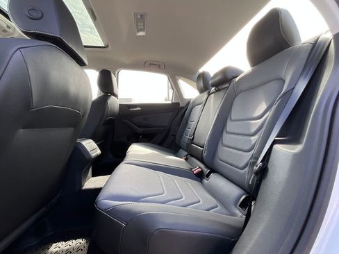 New 2025 Volkswagen Jetta SEL image 13