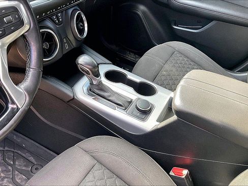 Used 2020 Chevrolet Blazer LT FWD image 17