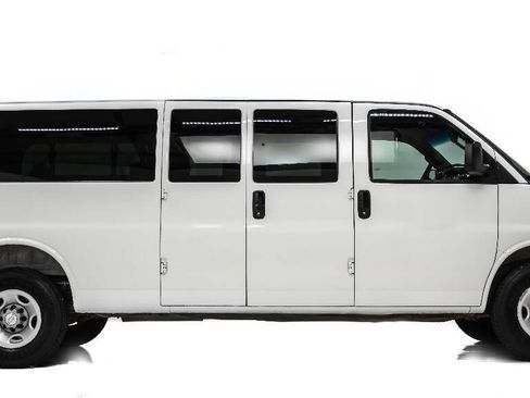 Used 2016 Chevrolet Express 3500 LT w/ LT Preferred Equipment Group image 5