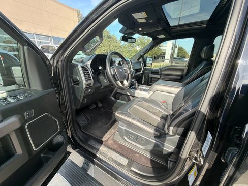 Used 2019 Ford F150 Platinum w/ Equipment Group 701A Luxury AWD/4WD image 13