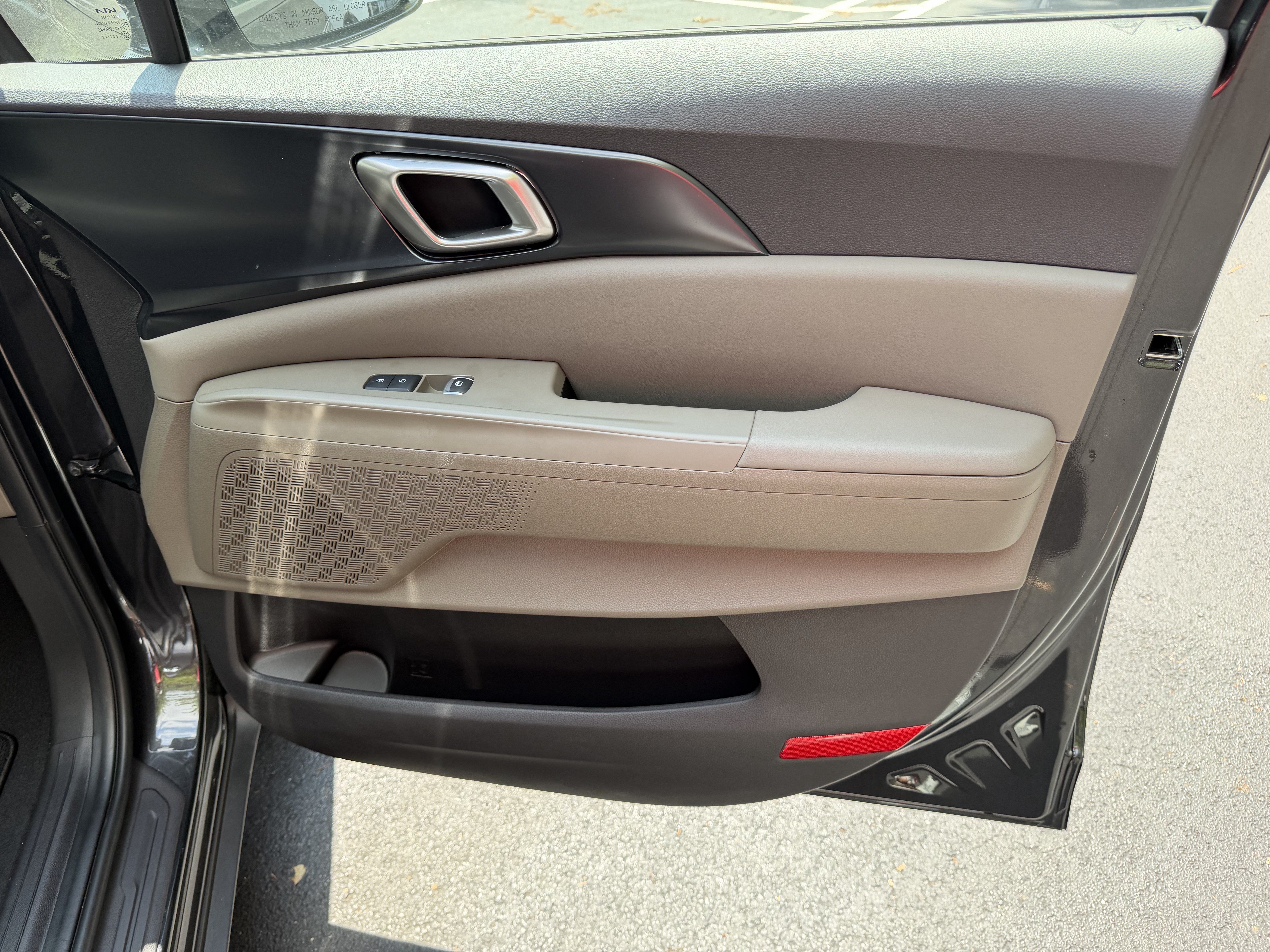 Certified 2026 Kia Carnival FWD image 14