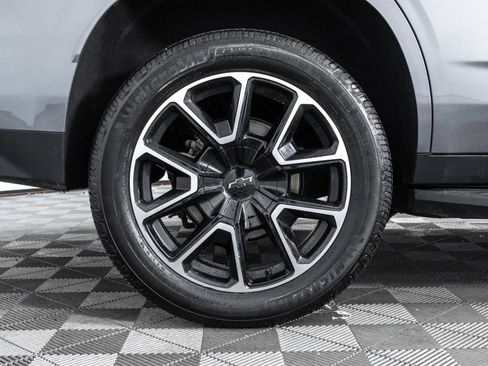 Used 2022 Chevrolet Tahoe RST w/ Luxury Package AWD/4WD image 48
