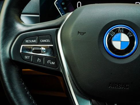 Used 2024 BMW i4 eDrive40 w/ Premium Package RWD image 33