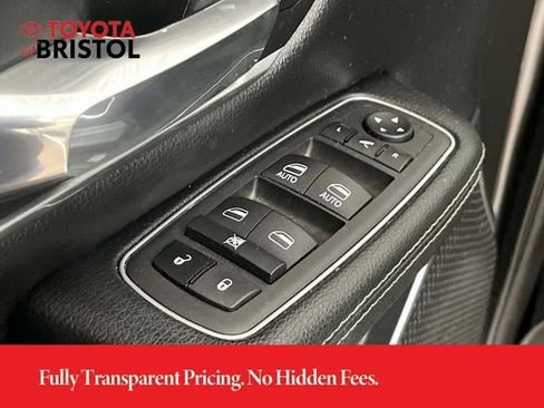 Used 2022 RAM 1500 Laramie AWD/4WD image 26